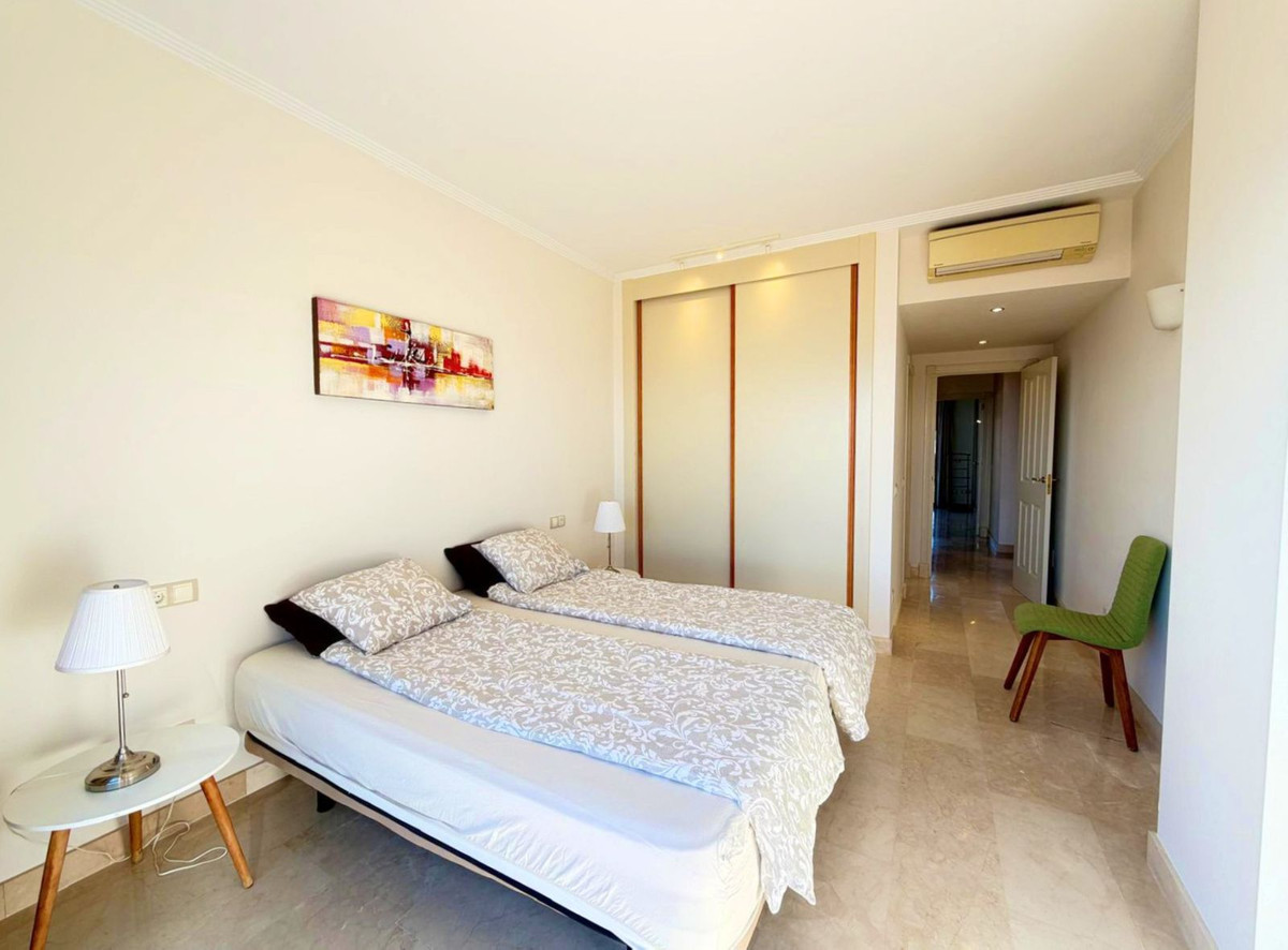 96f79e8c0a66ec85a84beb41c5b046a4 - 21