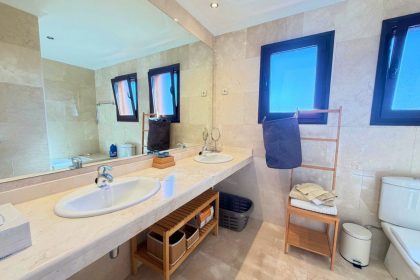 96f79e8c0a66ec85a84beb41c5b046a4 - 23