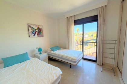 96f79e8c0a66ec85a84beb41c5b046a4 - 24