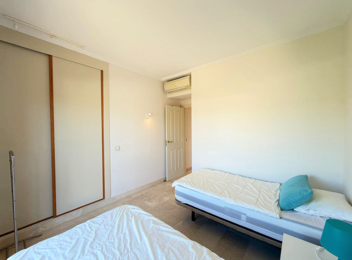 96f79e8c0a66ec85a84beb41c5b046a4 - 25