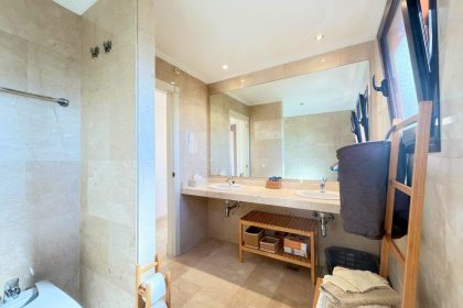 96f79e8c0a66ec85a84beb41c5b046a4 - 26