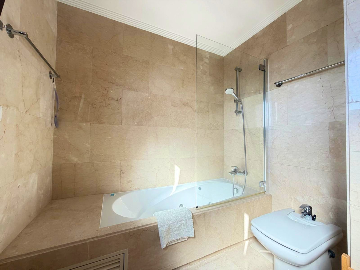 96f79e8c0a66ec85a84beb41c5b046a4 - 28