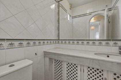 97aa0227bbc9c21bc930dbc221bda942 - 12