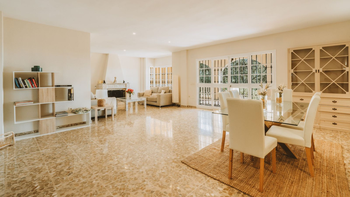 9876e8bb008c82c21ad10fbb874d2efa - 10