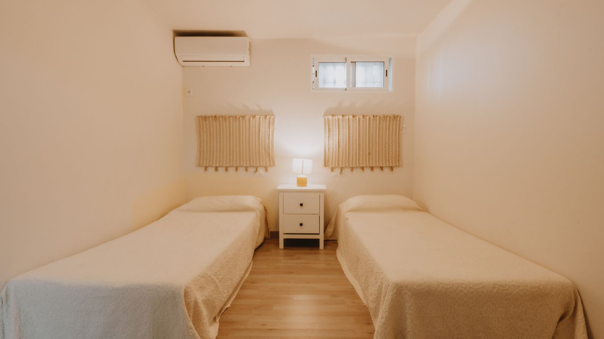 9876e8bb008c82c21ad10fbb874d2efa - 21