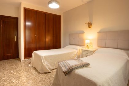 9876e8bb008c82c21ad10fbb874d2efa - 24