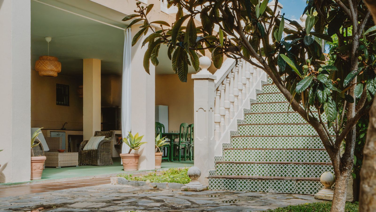 9876e8bb008c82c21ad10fbb874d2efa - 5