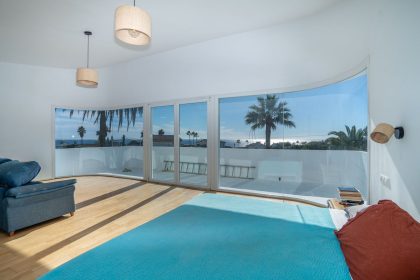 9dca5953733be84f1885d60e06d7df49 - 14