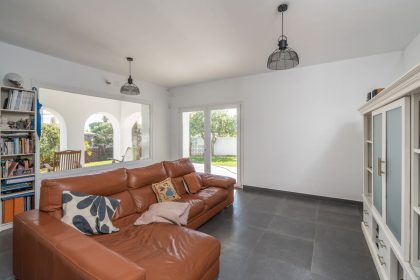 9dca5953733be84f1885d60e06d7df49 - 8