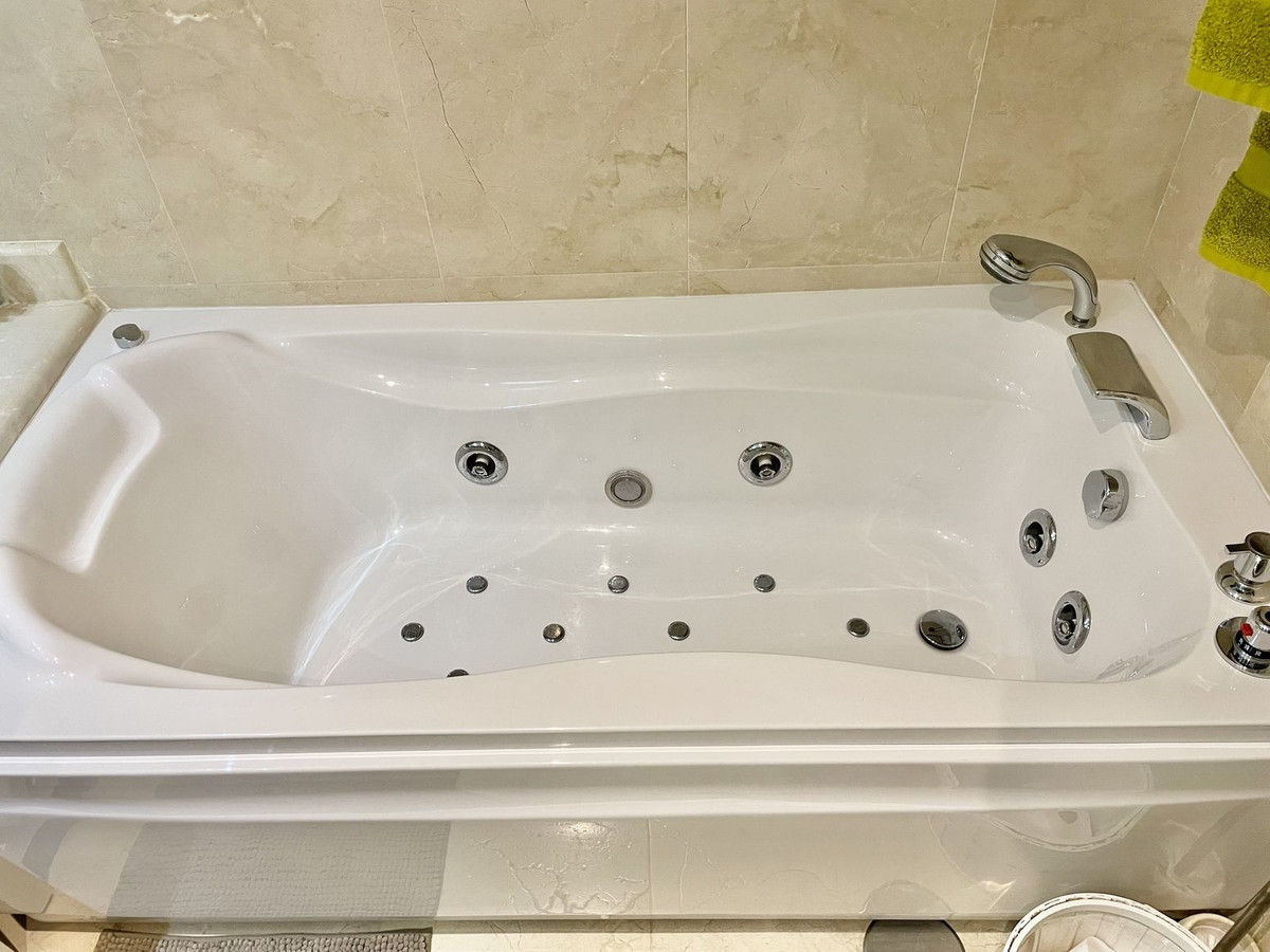 a021eb52ac826e7398a0c64e5d463200 - 18