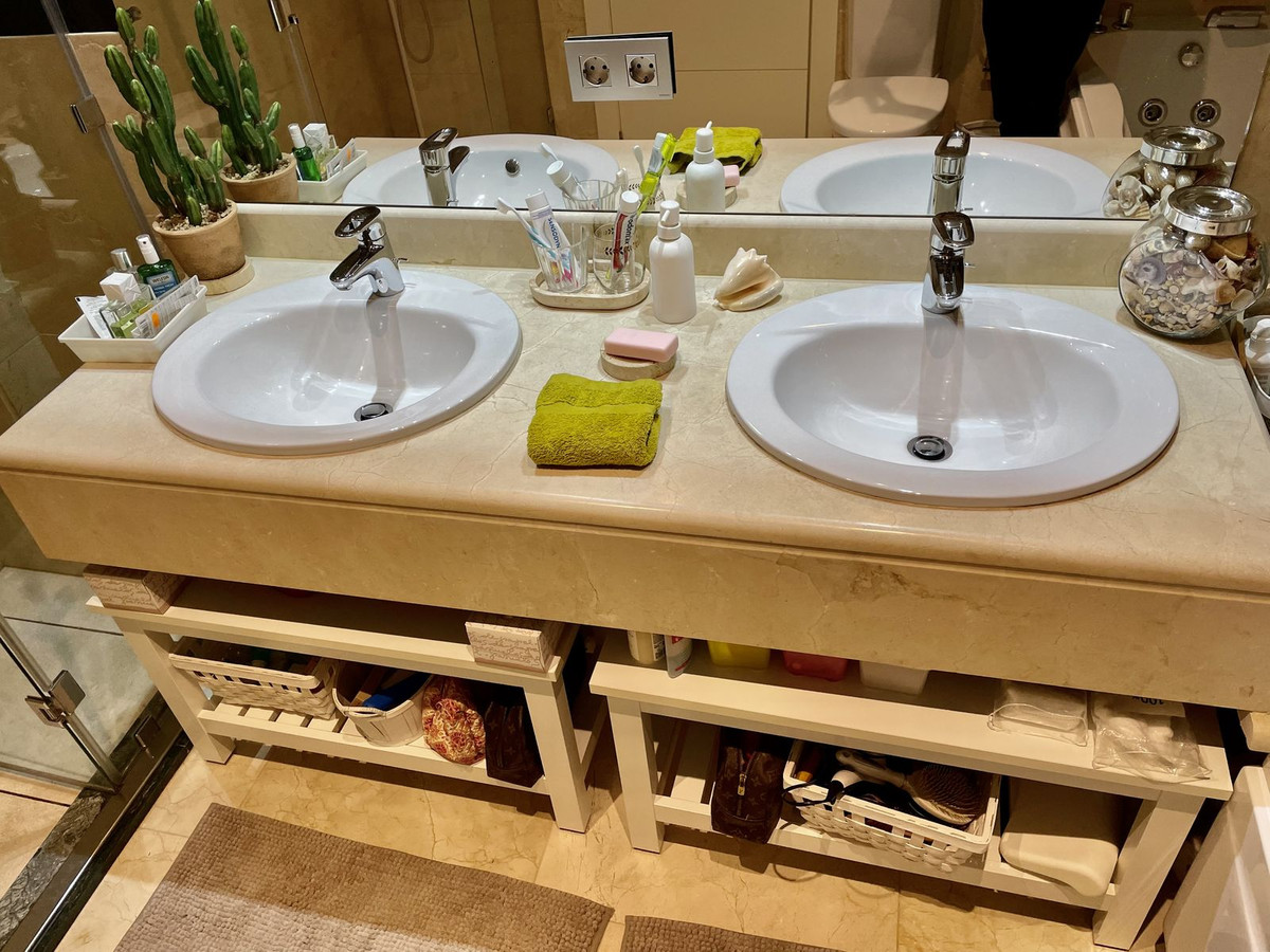 a021eb52ac826e7398a0c64e5d463200 - 20