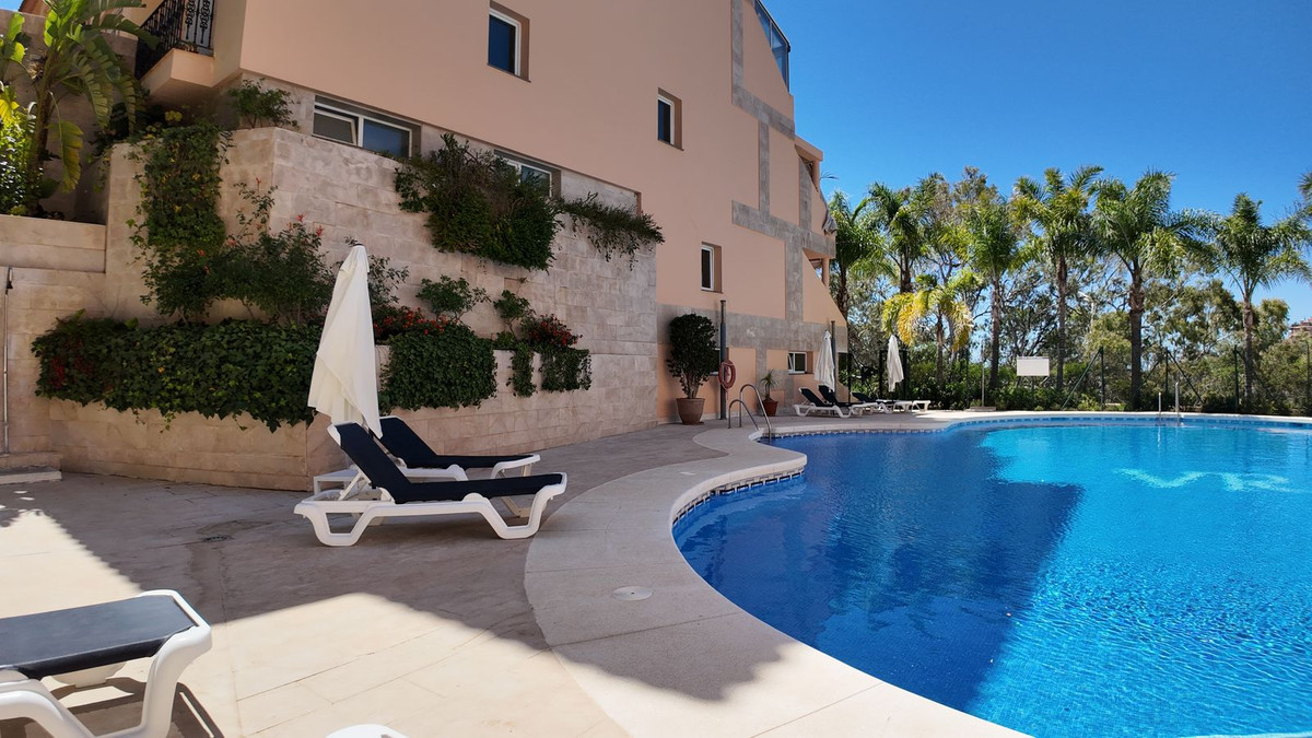 a021eb52ac826e7398a0c64e5d463200 - 35