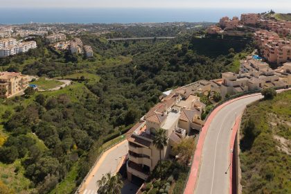 a2ae56fbac9c5d7335fe881e00108203 - 28