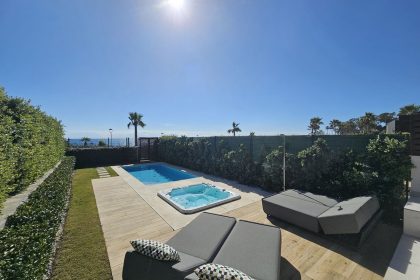 a5bba55c5ee818e23d1a75c3ebfa9bf0 - 19