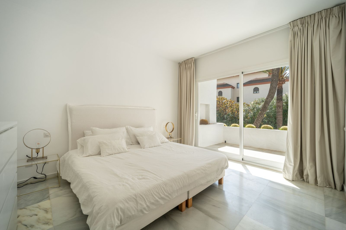 aa502f83d8896377343cbeea47b1bd38 - 15