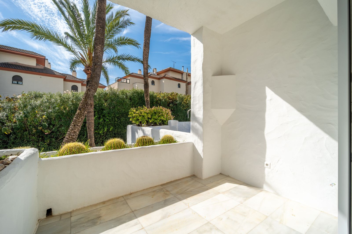 aa502f83d8896377343cbeea47b1bd38 - 18