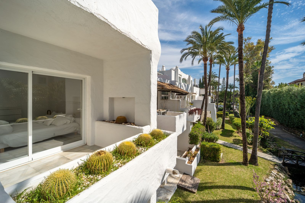 aa502f83d8896377343cbeea47b1bd38 - 19