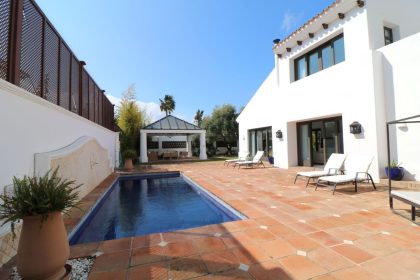 ab846c2596da50302eaf0a13404c142a - 1