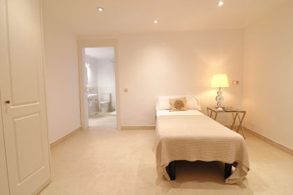 ab846c2596da50302eaf0a13404c142a - 28