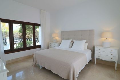 ab846c2596da50302eaf0a13404c142a - 4