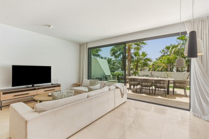 ac11cceb9af1155e90035bd9cfccdbf7 - 19