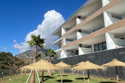 ad27c6ae1ead6efe792b34f95b46d9bb - 10