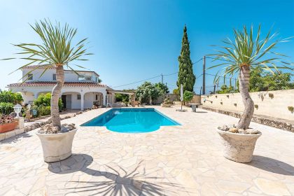 ad5b3f3f4d1d96d6bc94b7c28fb7de75 - 1