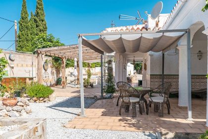 ad5b3f3f4d1d96d6bc94b7c28fb7de75 - 16