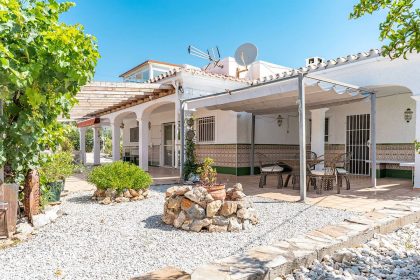 ad5b3f3f4d1d96d6bc94b7c28fb7de75 - 17