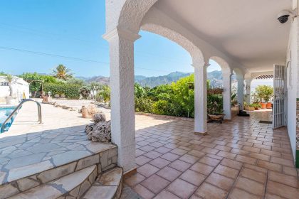 ad5b3f3f4d1d96d6bc94b7c28fb7de75 - 18