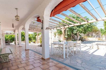 ad5b3f3f4d1d96d6bc94b7c28fb7de75 - 21