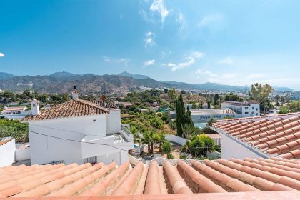 ad5b3f3f4d1d96d6bc94b7c28fb7de75 - 4