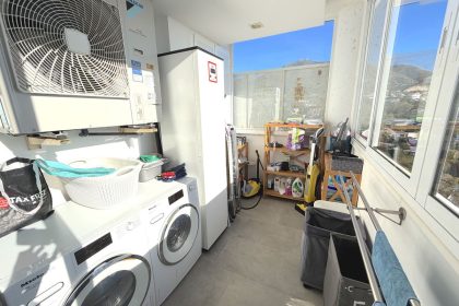 b080d07095d6ad3bb259e51ab161ea92 - 44