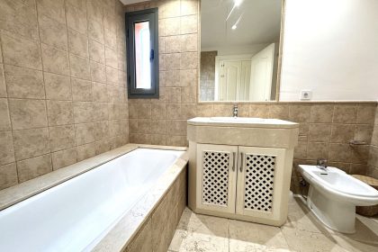 b1059de67e722f2172e395ec8c299aed - 18