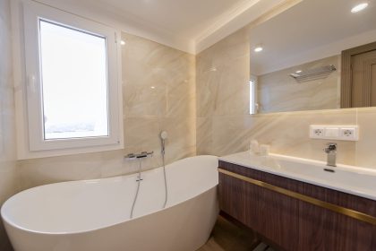 b2d4bd513e9e1e28831fb4cea131b588 - 24