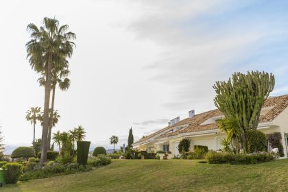 b2d4bd513e9e1e28831fb4cea131b588 - 43