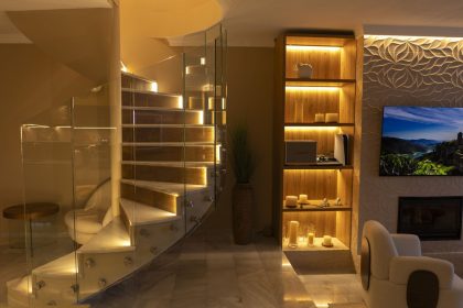 b2d4bd513e9e1e28831fb4cea131b588 - 52