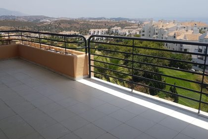 b7f31a33e228c5facacd20fd2a0bb86e - 18