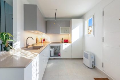 be19c11acd840f6f928317795720c38c - 11