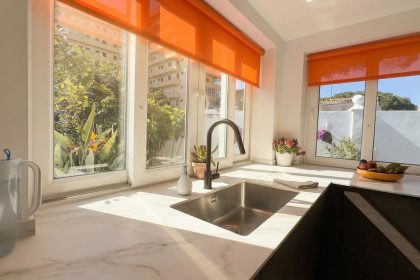 beee1da0f864048d9eb193d887a87370 - 14