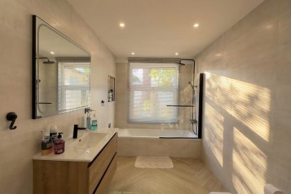 beee1da0f864048d9eb193d887a87370 - 19