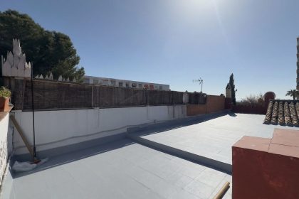 beee1da0f864048d9eb193d887a87370 - 25