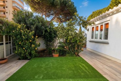 beee1da0f864048d9eb193d887a87370 - 27