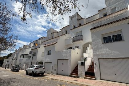 c00cd2a0823935423064efae86d6731e - 1