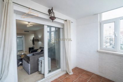 c3c7bdce4b0e6f14a3eb41c302512893 - 24