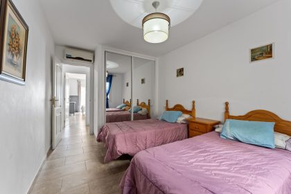 c49cee37ef9bdd25425fb0401a80fb3a - 12