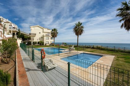 c49cee37ef9bdd25425fb0401a80fb3a - 30