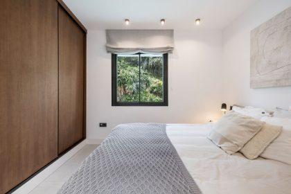 c67abe4fd402e135f2893e0dabcf49a8 - 18