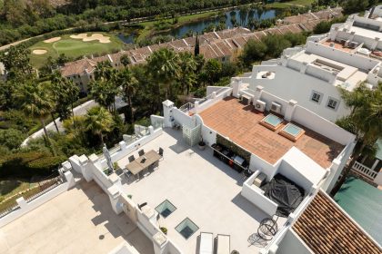 c67abe4fd402e135f2893e0dabcf49a8 - 28