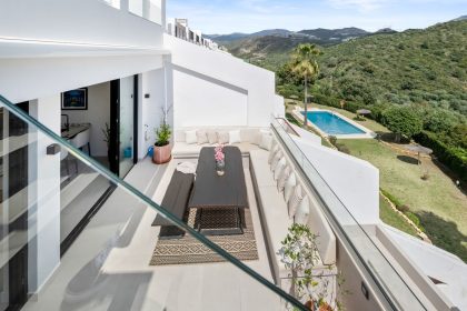 c67abe4fd402e135f2893e0dabcf49a8 - 32